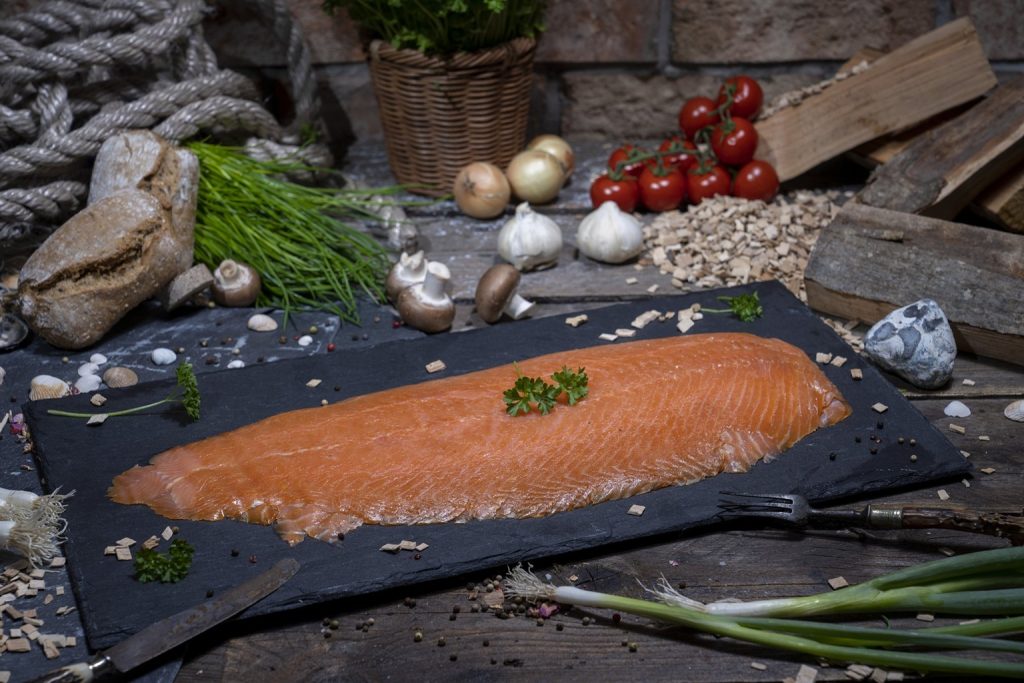 Räucherlachs – Herkunft, Herstellung und die besten Ideen zum Genießen