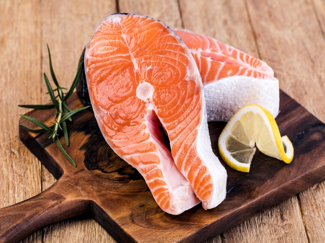 Lachssteak Steak Norw. Lachs im Anschnitt Lachssteak Steak Norw. Lachs im Anschnitt