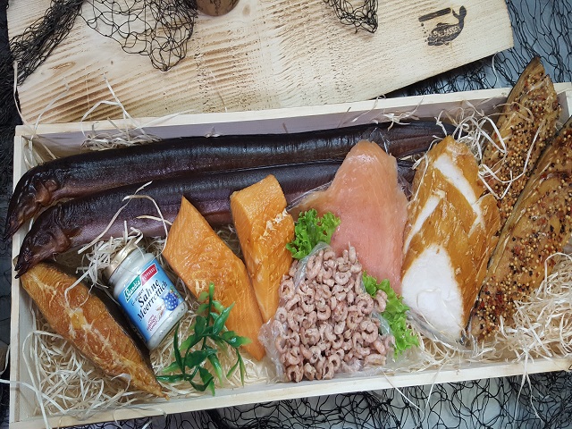 Geschenkkiste RĂ€ucherfischkiste Premium Geschenkkiste RĂ€ucherfischkiste Premium